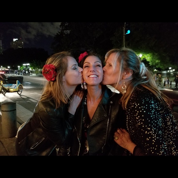 Meet your Posher, Danielle - Picture 3 of 7